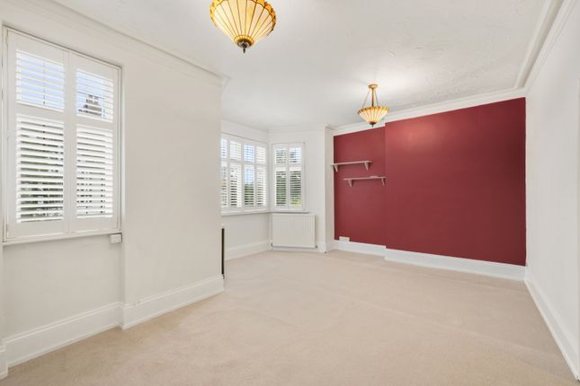 Guilford Avenue, Surbiton photo 3