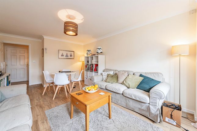 Flat for sale in Oceana Crescent, Beggarwood, Basingstoke