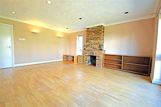84B, Hampton Road, Twickenham photo 2