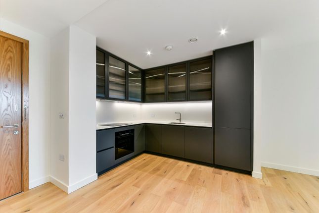 Flat to rent in Ashley Road, London