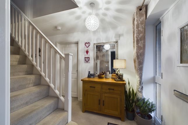 28, Hallcoate View, Hull photo 3