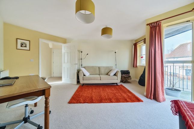 Flat for sale in Bucksherd Close, Cambridge, Cambridgeshire