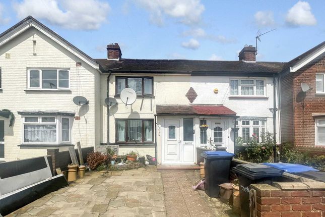 Thumbnail Terraced house for sale in Stonleigh, Enfield