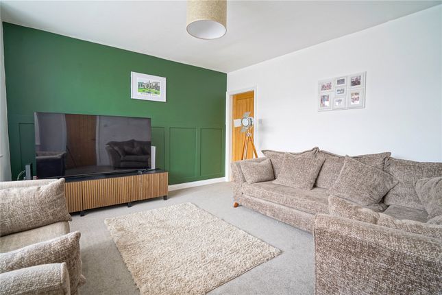 32, Weetwood Road, South Yorkshire photo 2