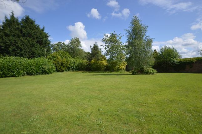 The Hawthorns, Bradshaw Lane, Ormskirk photo 2