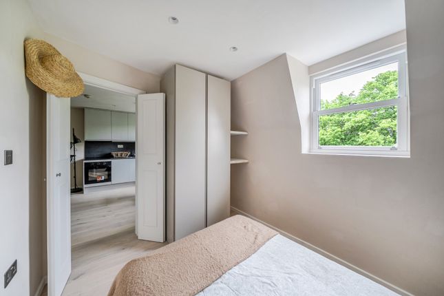 Flat 7, 52, Elsham Road, London photo 4