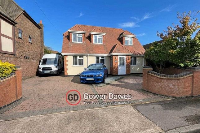 4-bed bungalow on Wayside Hornsby Lane, Orsett Heath, £700,000