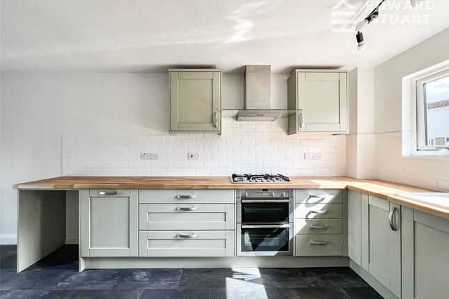 152, Kirkmeadow, Peterborough photo 4