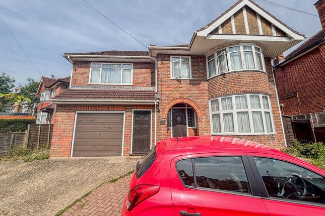 44, Whitelands Road, High Wycombe photo 2