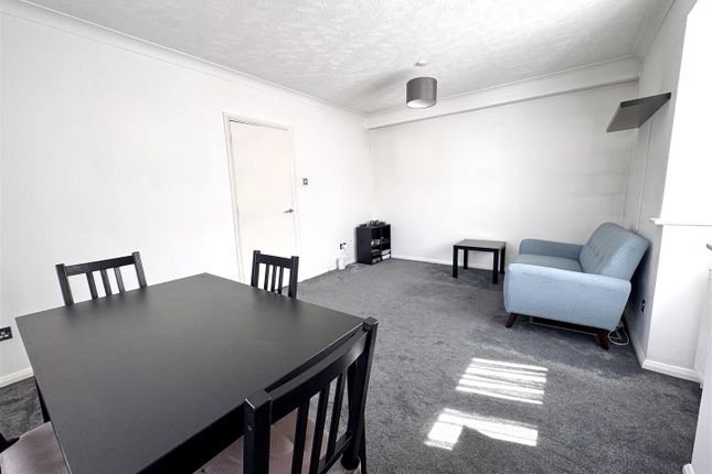 3 Benjamin Court, 88, Nuxley Road, Belvedere photo 3