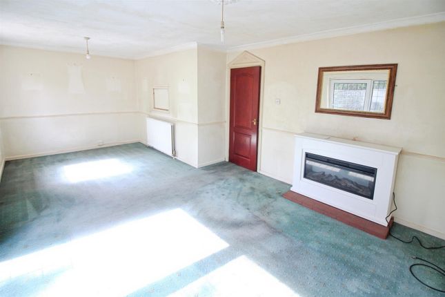 62, Springfield Road, Leeds photo 3