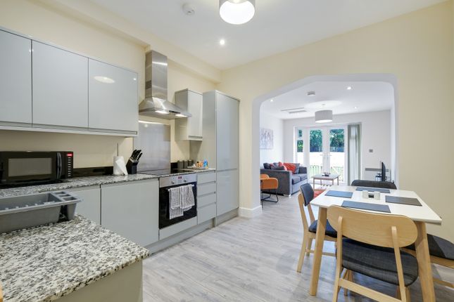 Flat 3, 27-29,, Norfolk Road, Berkshire photo 3