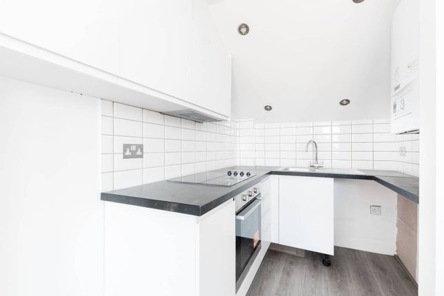 Thumbnail Flat to rent in Muswell Avenue, Muswell Hill, London