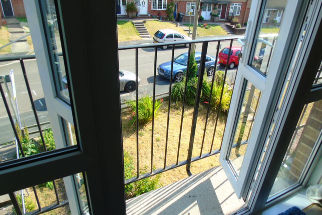 Flat to rent in Firmstone Road, Winchester