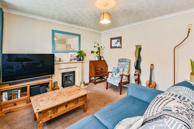 9, Wiltshire Way, Westbury photo 2