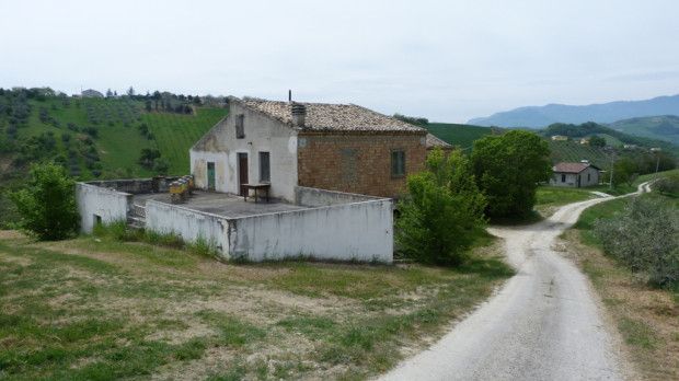 Thumbnail Detached house for sale in Castilenti, Teramo, Abruzzo