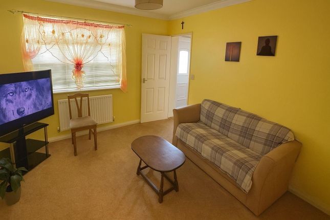 87, Rockingham Road, Corby photo 2