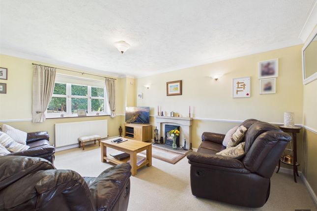 3, Barnshill Close, Crediton photo 3