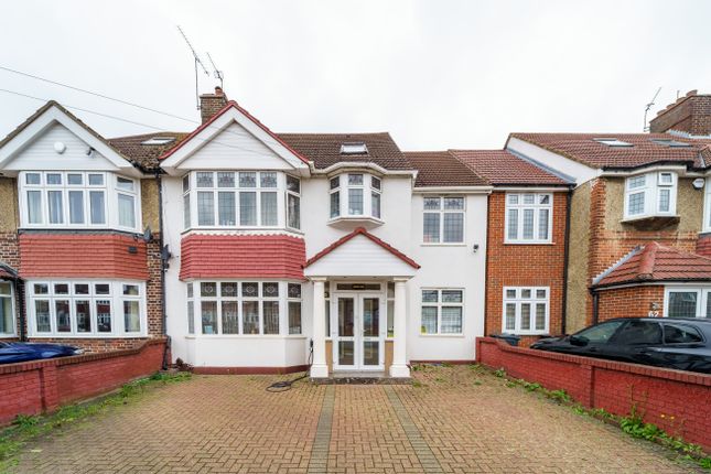 Thumbnail Semi-detached house for sale in Burns Way, Hounslow