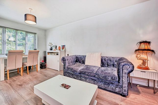2, Rushes Court, Bishop's Stortford photo 4