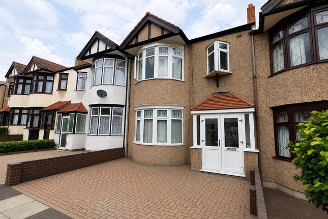 4a, Emmott Avenue, Ilford photo 3