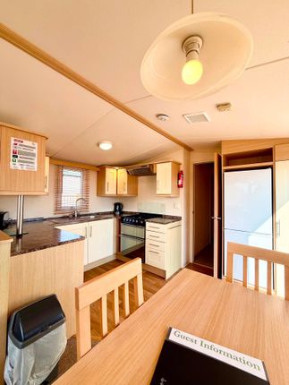 8, Cheverton Copse Holiday Park, Scotchells Brook Lane, Sandown photo 4