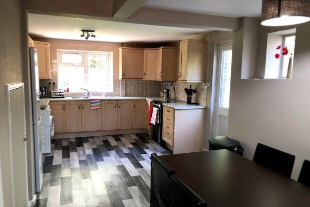 Thumbnail Room to rent in 15 Chandler Close, Crawley