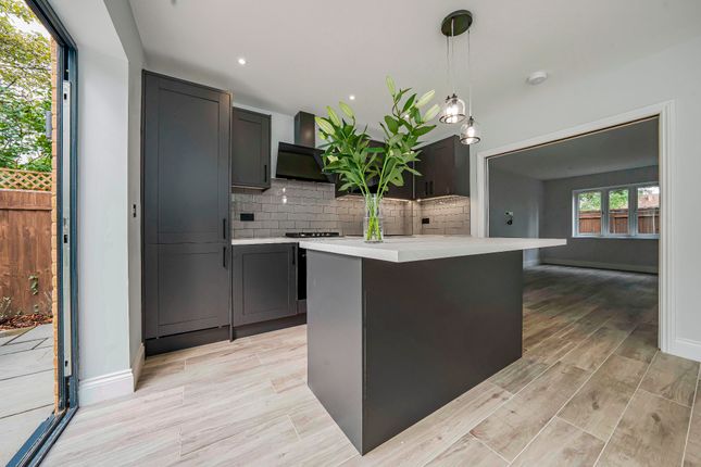 Plot 2, Poplar House, Farnham Common photo 3