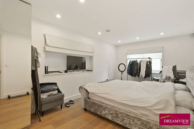 Flat for sale in Highview House, 6 Queens Road, London