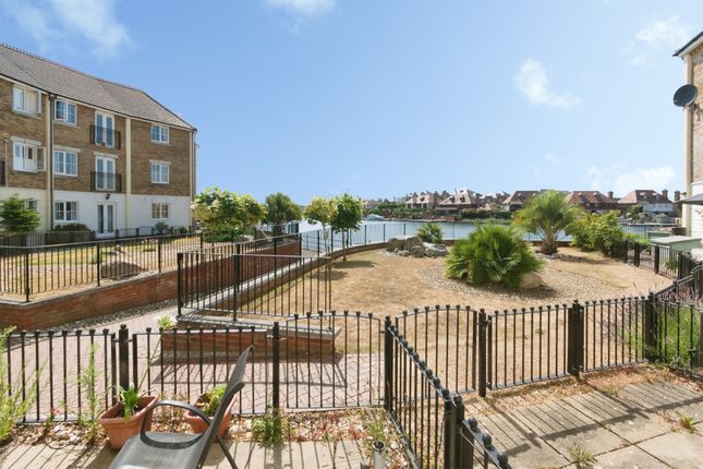 25, Long Beach View, Eastbourne photo 3