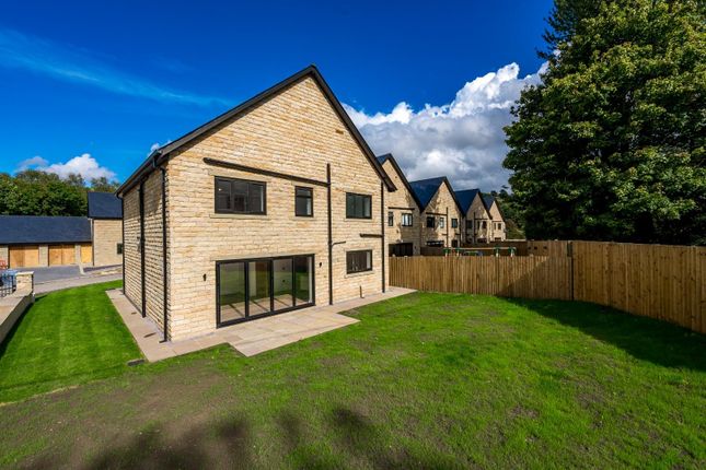 10, Victoria Gardens, Darwen photo 3
