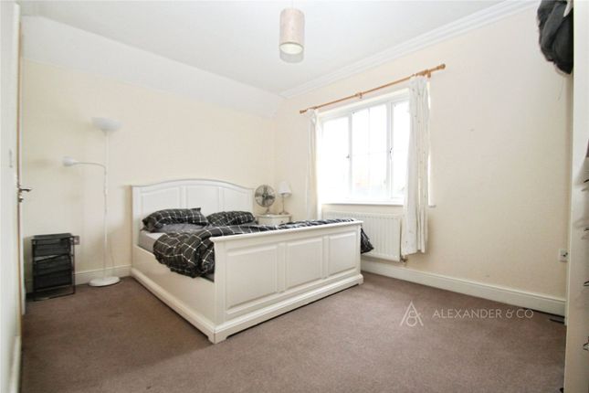 22 Coopers Wharf, Ford Street, Buckinghamshire photo 5