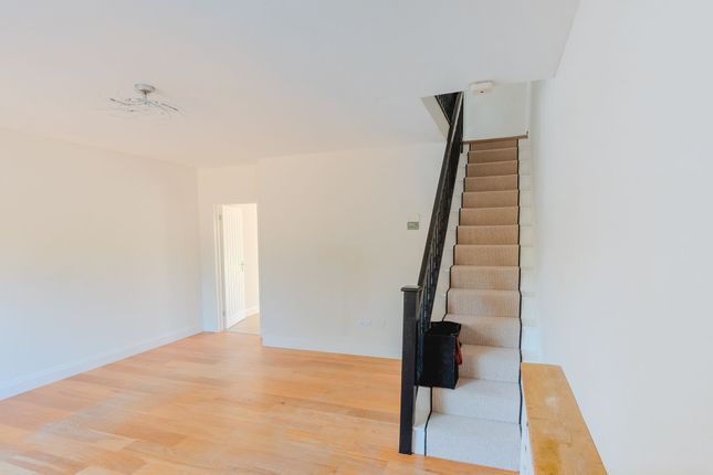 45 Ampney Orchard, Bampton photo 3