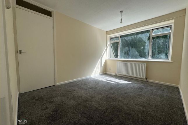 643, Mierscourt Road, Gillingham photo 4