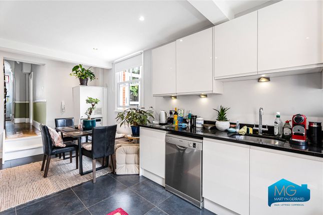 31, Fortis Green, London photo 4