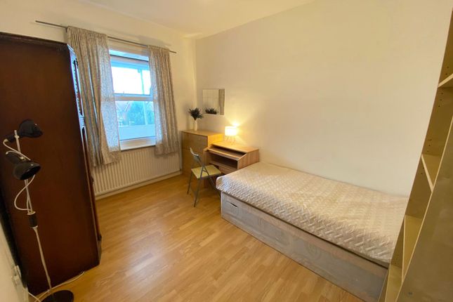 Thumbnail Room to rent in Elers Road, London