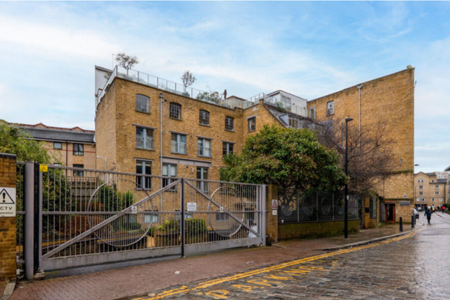1-bed flat on Flat 7, 40, Gowers Walk, London, £525,000