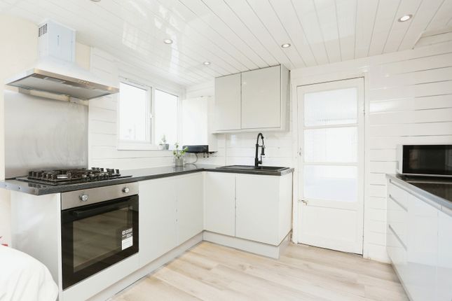 Flat for sale in Brookdale Road, Catford