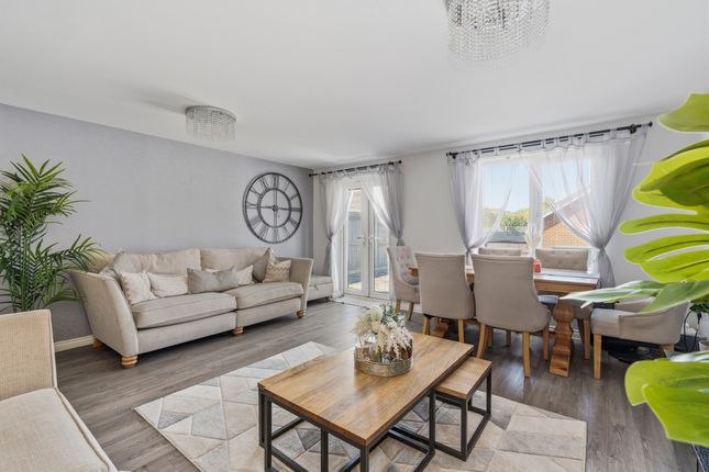 35, Le Marechal Avenue, Bursledon photo 3