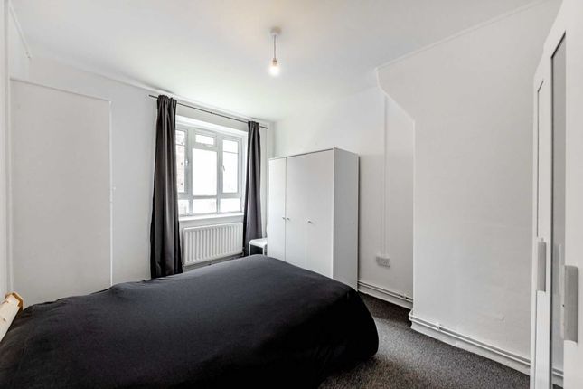 Flat to rent in Havelock Close, India Way, London
