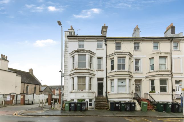 2-bed flat on flat 1, 36, Cavendish Place, Eastbourne, £200,000