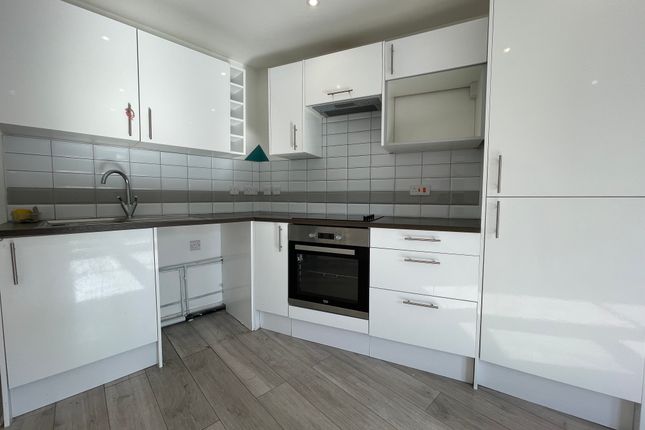 4, 41, Canute Road, Southampton photo 4