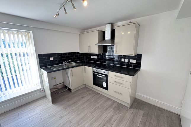 145a Redlam, Blackburn photo 5