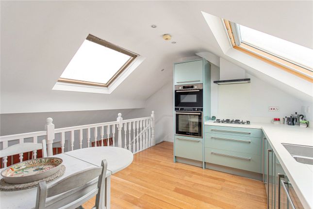 19b, Chetwode Road, London photo 2