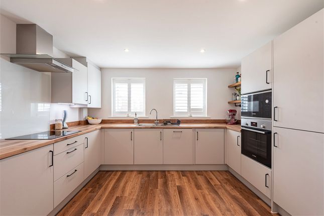 Link-detached house for sale in Bexhill On Sea, East Sussex