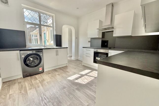 31, Wakeley Hill, Wolverhampton photo 5