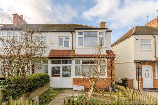 Semi-detached house to rent in Leafield Road, Sutton Common, Sutton