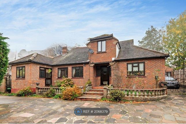 Thumbnail Detached house to rent in The Drive, Rickmansworth