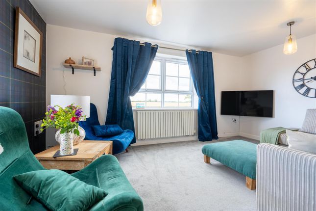 6, Potters Way, Morpeth photo 2