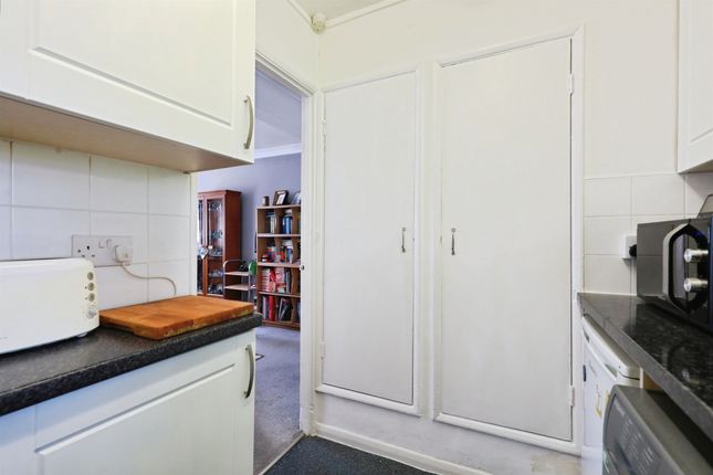 17, Woodman Court, Stratford-Upon-Avon photo 3